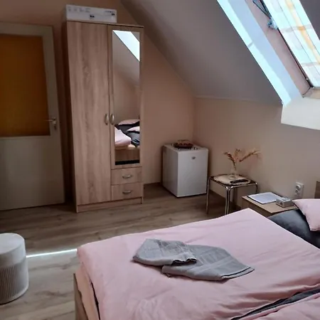 Fueloepsziget Vendeghaz Guest house Bogacs