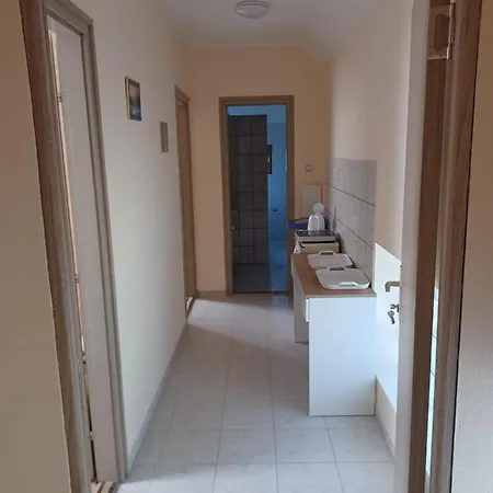 Guest house Fueloepsziget Vendeghaz *